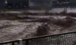 Sivas’ta Köprü Yıkıldı, Yollar Zarar Gördü!