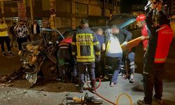 Kayseri’de Halk Otobüsü ile 2 Araç Çarpıştı! Yaralı Araçtan Güçlükle Çıkarıldı