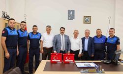 Akbıyık'tan Ziyaret! Plaket Takdim Etti