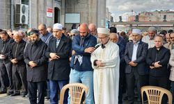 Kayseri'de Gıyabi Cenaze Namazına Yüzlerce Kişi Katıldı!