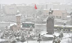 Kayseri'de yarın okullar tatil mi? Valilikten açıklama geldi!