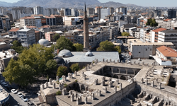 890 yıllık Cami-i Kebir'in tarihe damga vuran gizemli hikayesi!