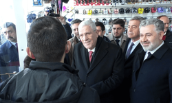 İYİ Parti Genel Başkanı Müsavat Dervişoğlu, Tomarza’da esnafın derdini dinledi!