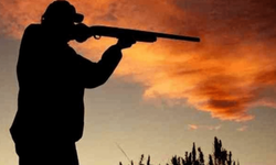 Kayseri’de ördek avına çıkan adam tüfekle arkadaşını vurdu!