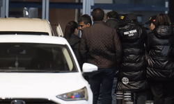 Yasaklı madde kullandığı iddia edilen Polat çifti şafak operasyonuyla gözaltına alındı!