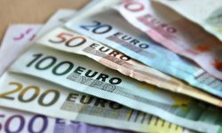 Dolar ve Euro'ya yatırım yapanlar dikkat! Uzmanından uyarı geldi