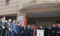 Gelenek devam ediyor: Kayseri Valiliği önünde Ramazan coşkusu!