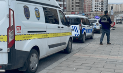 Kayseri’de eski sevgilisinin çalıştığı güzellik merkezine kurşun yağdırdı!