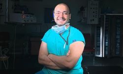 Doktora şiddet: Ameliyat ettiği hastası tarafından bıçaklandı!