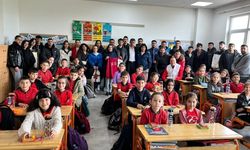 Erciyes Üniversitesi yerinde durmuyor! Minik öğrencilerle spor yapılar