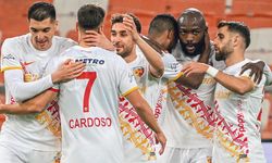 Kayserispor, Adana Demirspor maçında 2 futbolcusunu kaybetti!