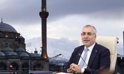 Kayseri'de bakanların biri gidiyor biri geliyor!