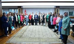 Başkan Büyükkılıç 30 mahallenin kadın muhtarı ile bir arada! İşte sebebi