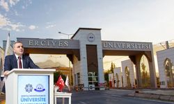 Erciyes Üniversitesinden büyük başarı! Öğrencilere ödül yağdı