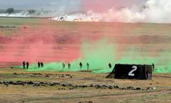 Erciyes-2025 Tatbikatı nefes kesti: Komandolar gökyüzünde şov yaptı!