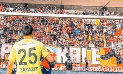 Kayserispor’un kalecisi Bilal Bayazıt’ın yıldızı parlıyor! En iyiler arasında