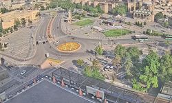 Kayseri'de bayram sessizliği: Cumhuriyet Meydanı boş kaldı