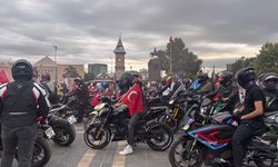 Kayseri'de onlarca motorcu Cumhuriyet Meydanı'nda buluştu!