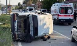 Kayseri'de araç devrildi! 1'i çocuk 3 kişi yaralandı