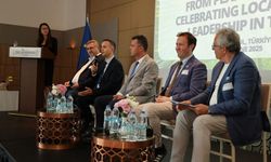 Kayseri'nin örnek projeleri Dünya'ya tanıtıldı! Başkan Palancıoğlu o konferansta