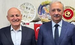 ERÜ’den meclise uzanan sürpriz buluşma: Belediye başkanıyla milletvekili öğrencisi aynı karede!