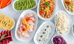 Sofraları Renklendiren Meze Çeşitleri: Kaşık Kaşık Mutluluk!