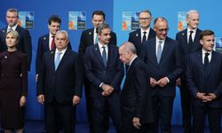 Hollanda'da tarihi kare: Erdoğan, NATO liderleri ile poz verdi!