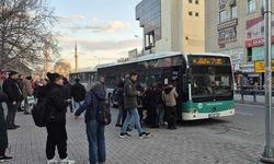 Kayseri'de ulaşım çilesi: 10 dakikalık yol yarım saat sürüyor