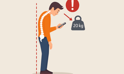 Ayakta Telefon Kullanmanın Omurgaya Zararları! Görmezden Gelmeyin!