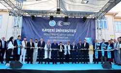 Vali Gökmen Çiçek Kayseri Üniversitesi'nde mezuniyet törenine katıldı!