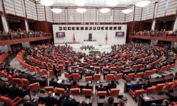 Kayseri milletvekilinden Meclis’te Protesto! ‘Adanalılar susmaz, diz çökmez’