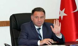 Eski Kayseri Baro Başkanından meydana asılan afişe tepki: Ateş püskürdü!