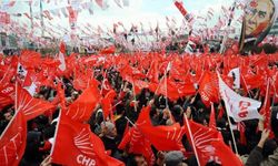 CHP’de kriz! İlçe başkanı görevden alındı!