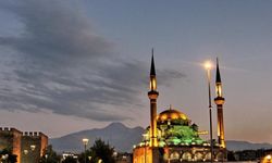 Cuma Hutbesi'nde Gazze vurgusu: Firavunlar kaybetti, Musalar kazandı!