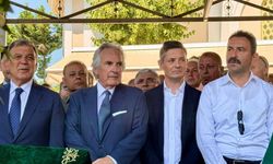 Kayserili iş insanı Demir Karamancı'nın cenazesinde Abdullah Gül en önde saf tuttu!
