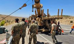 Kayseri yolunda askeri araç devrildi! Kazada 2 asker yaralandı