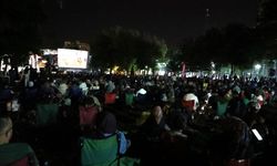 Kayserililer dün gece o mekanda buluştu! Herkes ekrana kitlendi