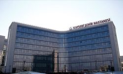 Kayseri Şehir Hastanesi'nde duygusal anlar! Balonlar gökyüzüne bırakıldı