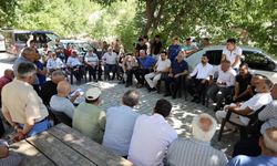 Yahyalı'da mahallelerin nabzı tutuluyor! Başkan Öztürk vatandaşla el ele