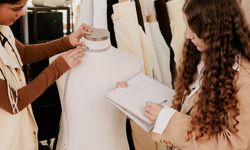 Moda dünyasında sürdürülebilirlik: Kumaşlar geri dönüştürülürken hangi aşamalardan geçiyor?