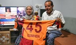 Kayserili Neslihan teyzenin büyük mutluluğu! Osimhen'in dönüşünü canlı izledi