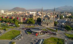 Saadet partisi o ilçede başkan değişikliğine gitti!