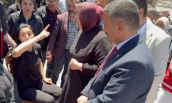 Kayseri'de şehit cenazesinde isyan! Ablasından siyasilere sert çıkış!