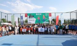 Kayseri'de 7'den 70'e 250 sporcu tenis turnuvasına katıldı!