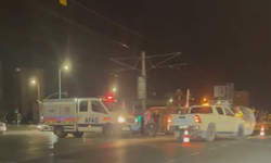 Kayseri Talas'ta gece yarısı şok kaza! Servis devrildi
