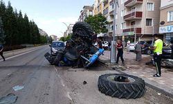 Zincirleme kazada traktör devrildi! 1 Ölü, 2 yaralı