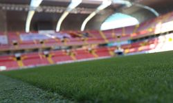 Galatasaray maçında gündeme geldi: Kayserispor’un stat zemini herkesin dilinde