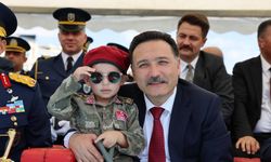 Resmiyet bir yana, samimiyet bir yana: Vali’den çocuklara sürpriz ilgi