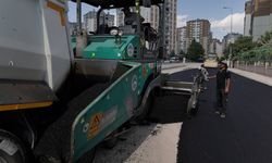 1 Kilometrelik yolda 2500 Ton asfalt kullanıldı!