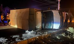 Kamyonet ile otomobil çarpıştı: 2 yaralı